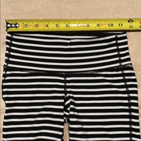 Athleta Striped Capris XS - Picture 8 of 10